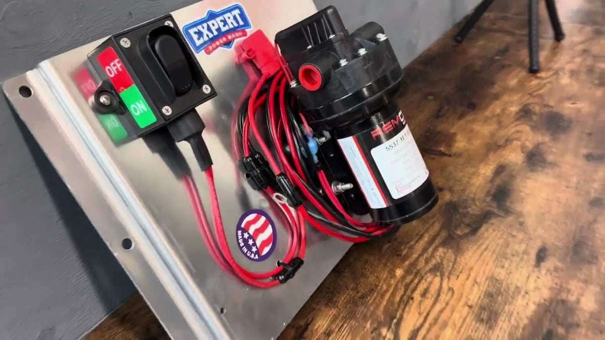 Plate mounted Remco 12V soft wash pump with marine grade switch and 10 gauge wiring