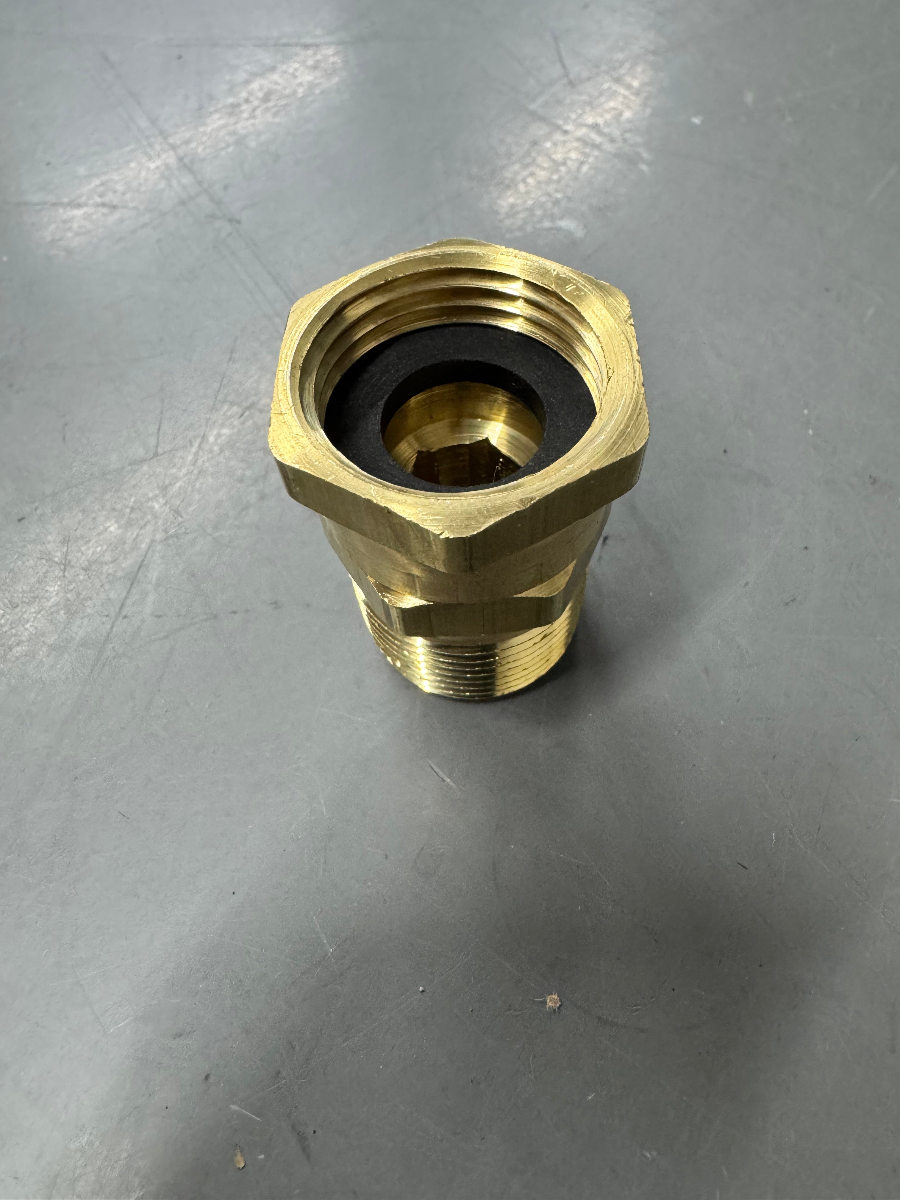 Brass Female Garden Hose Thread x Male Thread